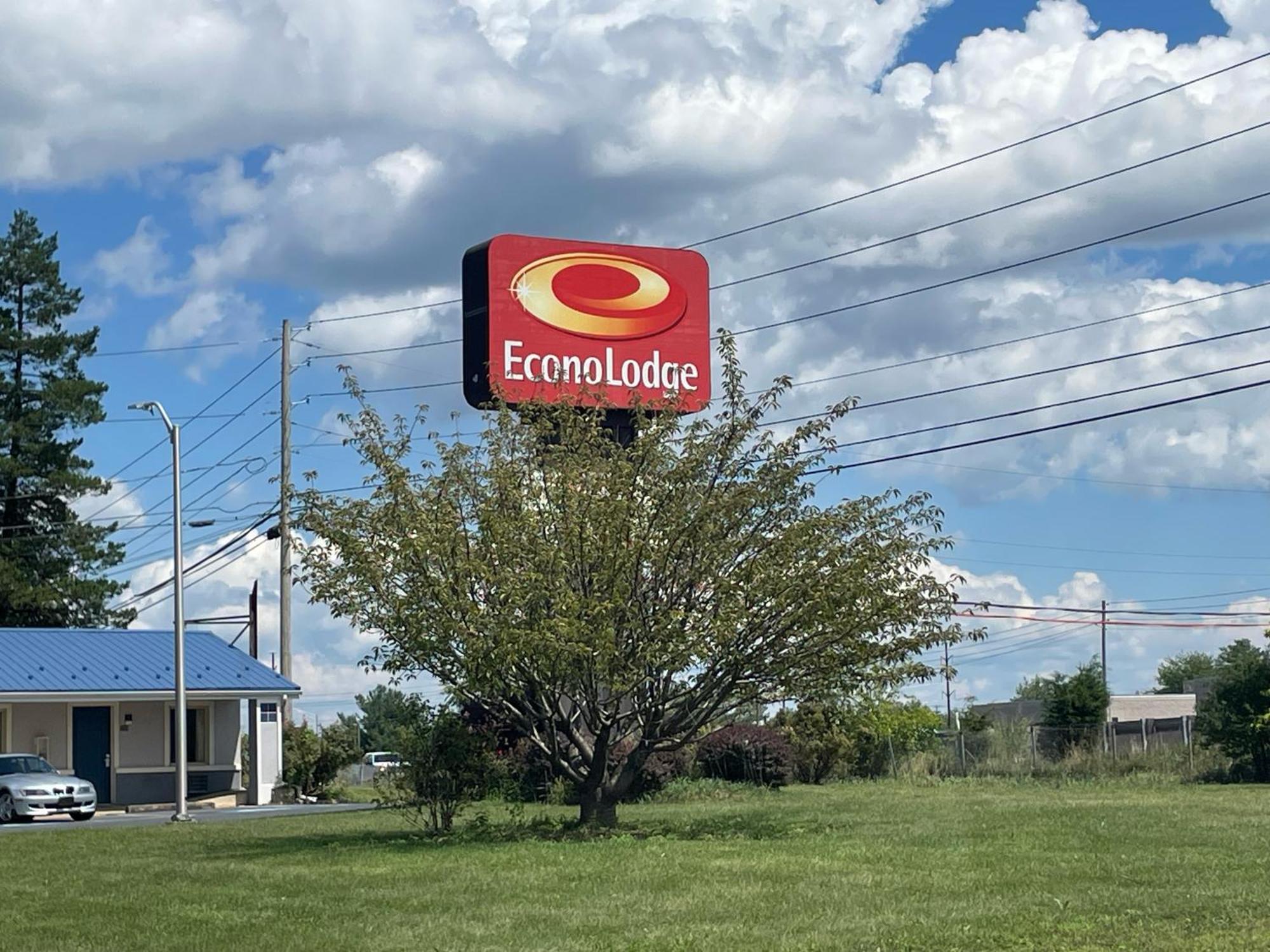 Econo Lodge Mechanicsburg Exterior photo